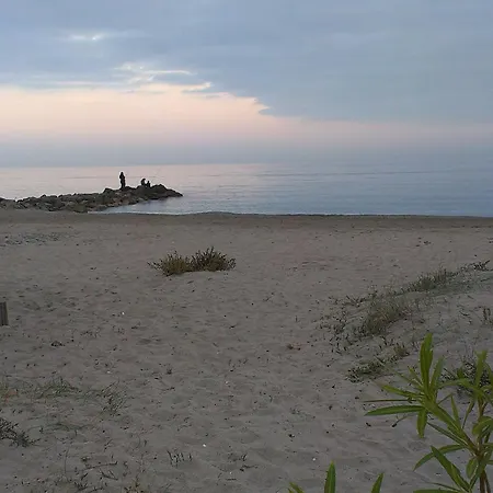 Bord De Mer דירה פרונטיניאן